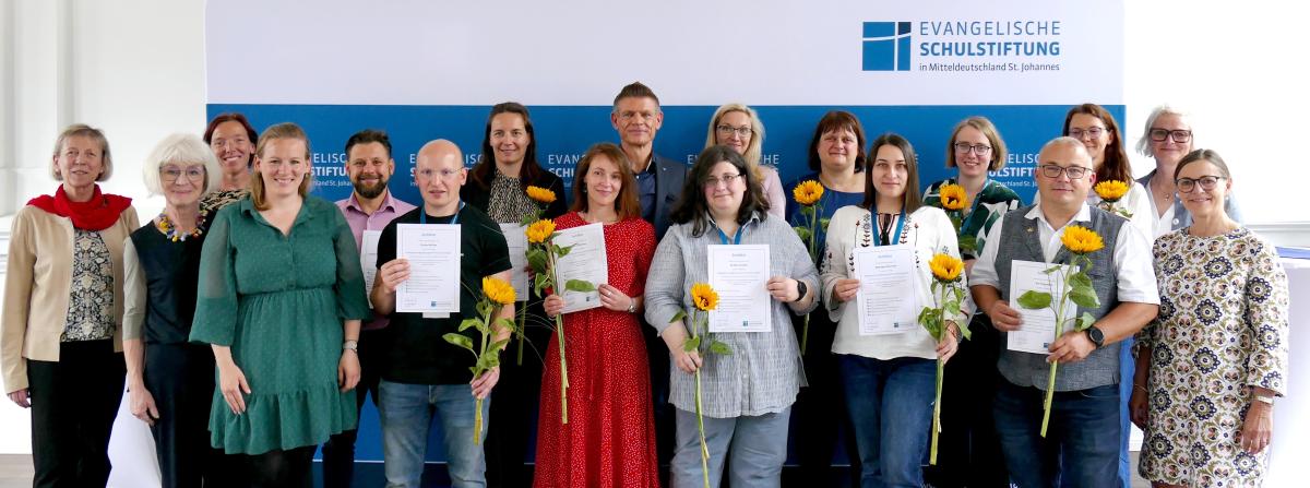 Absolventinnen und Absolventen des Seiteneinsteigendenprogramms für Grundschulen und weiterführende Schulen