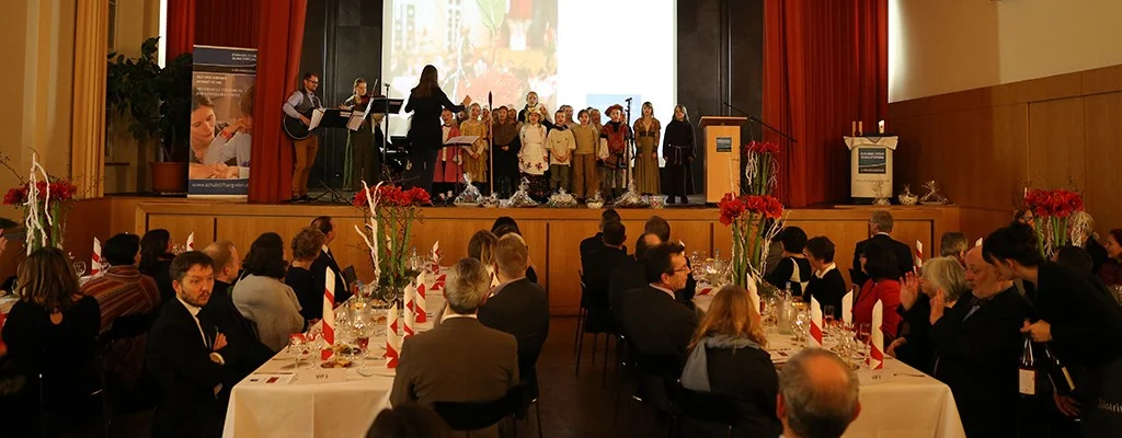 Der Chor der Evangelischen Grundschule Eisenach "Katharina von Bora" begleitete musikalisch den Rahmen.