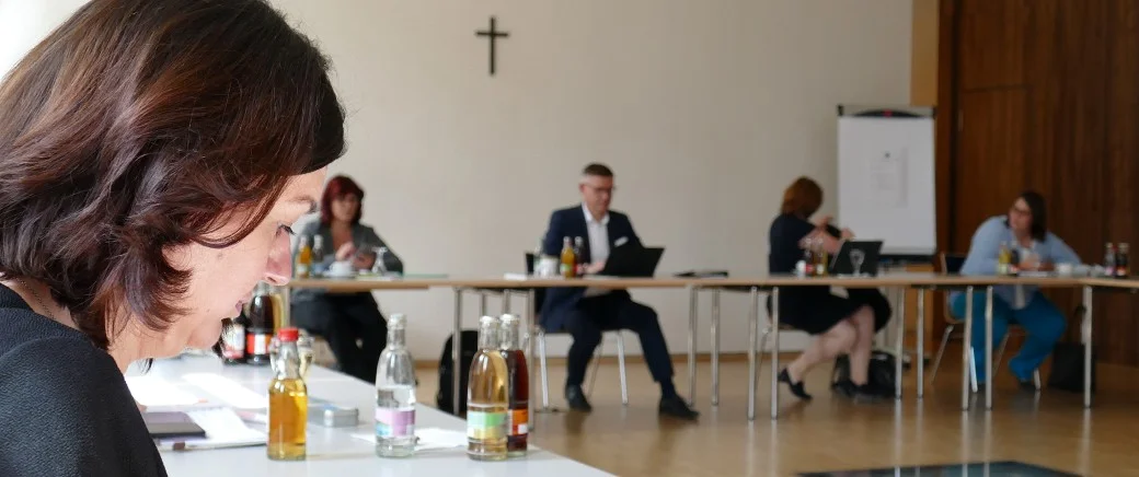 Schulleiterinnen und Schulleiter evangelischer Schulen zur Abschlussberatung des Schuljahres 2020/2021 im Evangelischen Augustinerkloster
