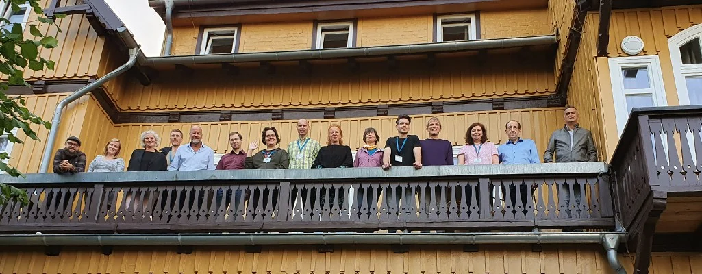 Die Teilnehmenden des neuen Seiteneinsteigerprogramms im Schuljahr 2021/2022 - erste Begegnung beim Einführungsseminar in Eisenach.